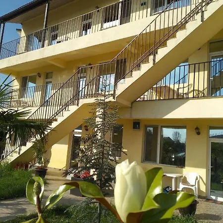 Santa Maria بيت ضيافة Năvodari