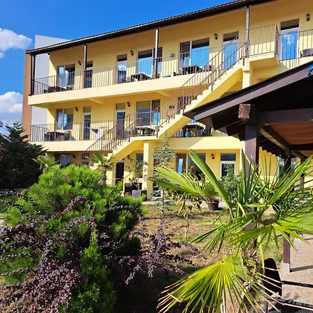 Santa Maria بيت ضيافة