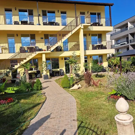 Santa Maria بيت ضيافة